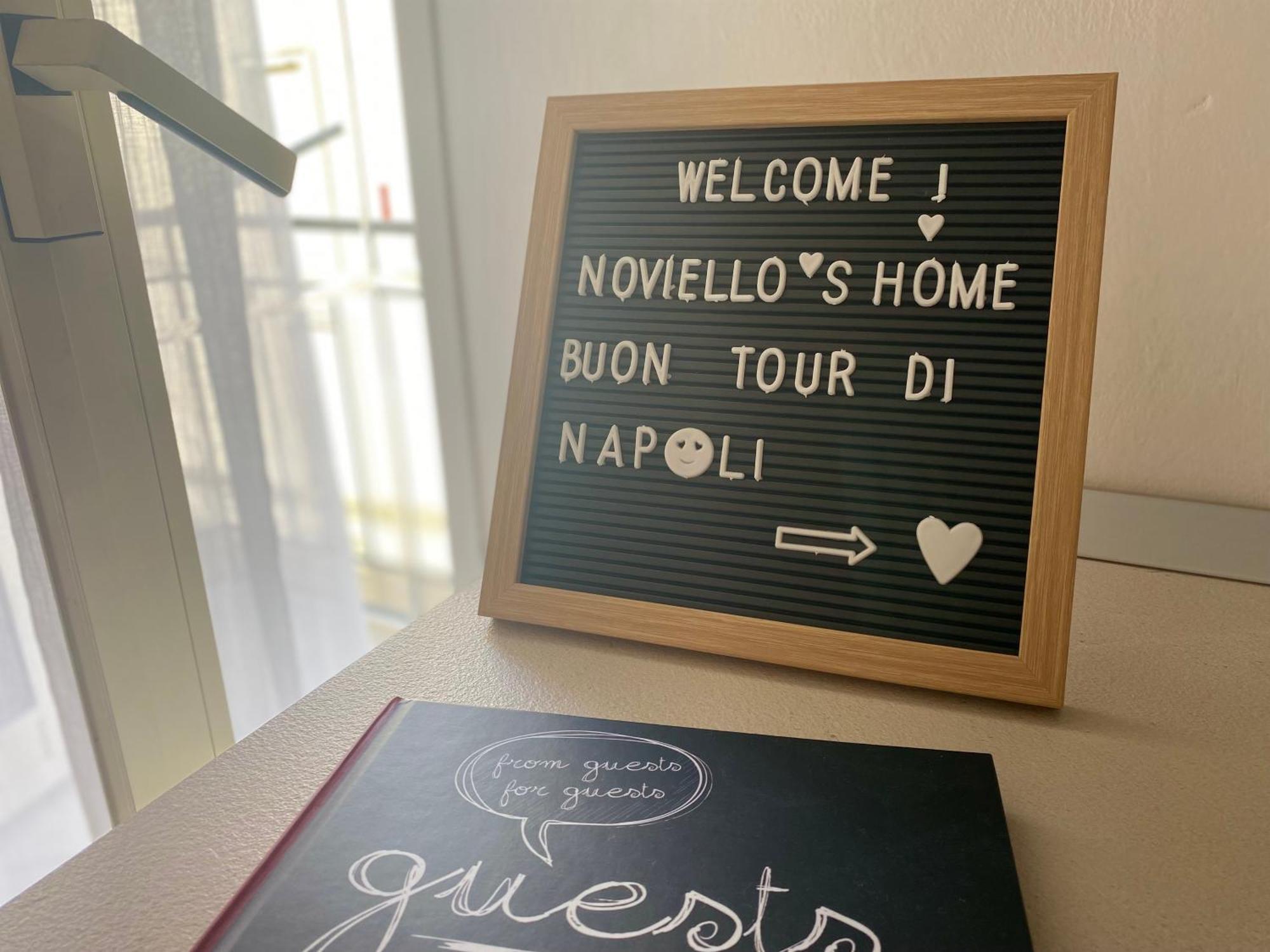 Noviello's * Napels